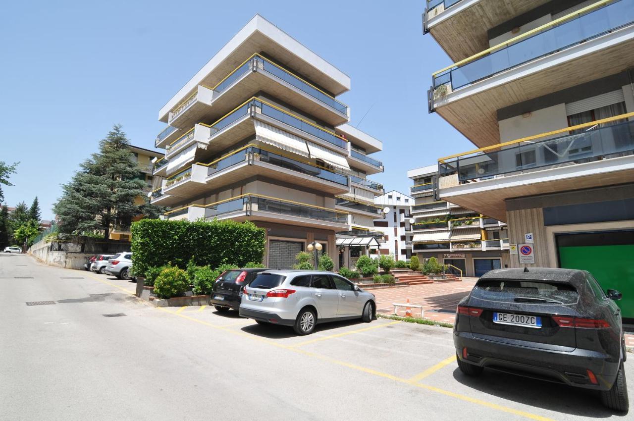 Sole & Querce Apartments- Bike Friendly With Garage Lanciano Exteriör bild